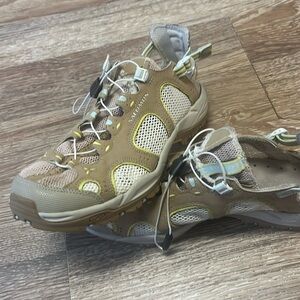 Salomon tech sandal/shoe